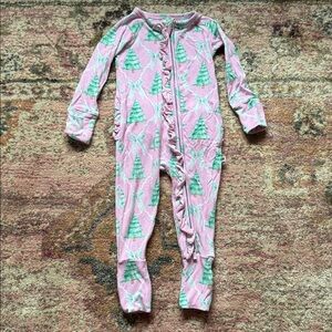 Bums and roses convertible sleeper